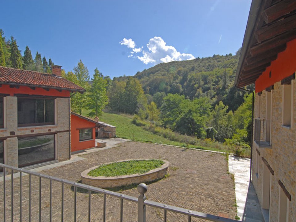 For sale cottage in quiet zone Niella Belbo Piemonte foto 3