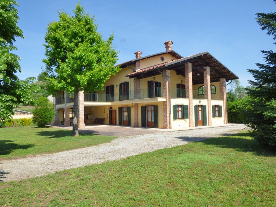 Vendita villa in zona tranquilla Narzole Piemonte foto 3
